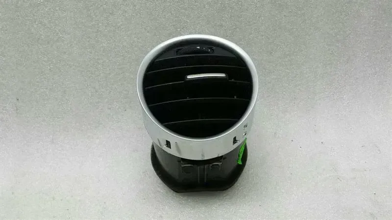 Audi RS4 8H B7 Vent Nozzle Vent Grille Center 8H0820951D Air Vent Center
