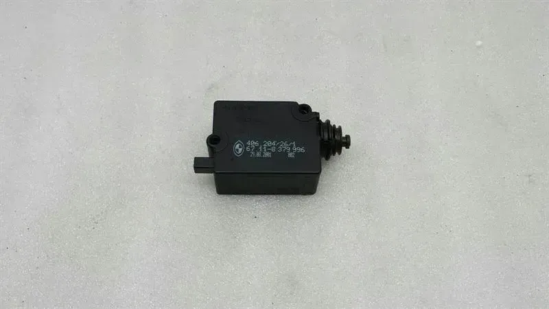 BMW X5 E53 boat actuator 8379996 servomotor tailgate