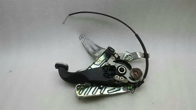 Mercedes C Class W204 Park Brake Pedal A2044200684 Right Handlebar