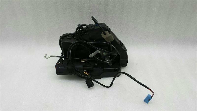 Mercedes CLS W219 door lock rear left A2197300735 rear door lock keyless go