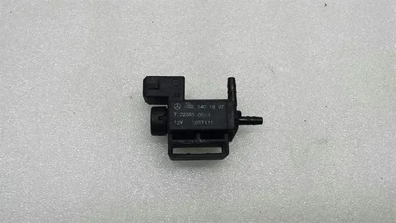 Mercedes C Class W203 Vacuum Valve A0025401897 Pressure Converter Solenoid Valve