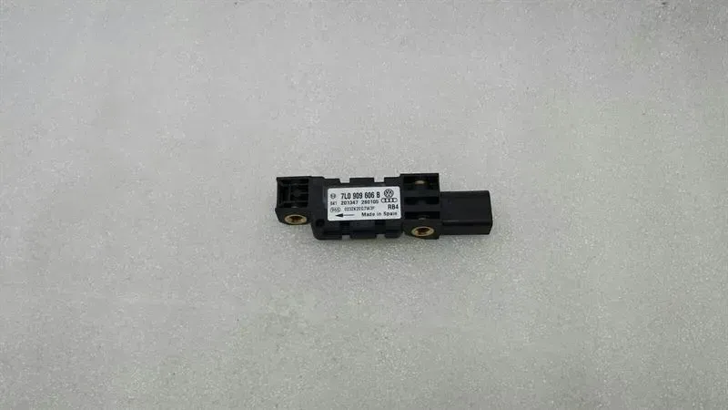 Volkswagen Touareg 7L Crash Sensor 7L0909606B Impact Sensor