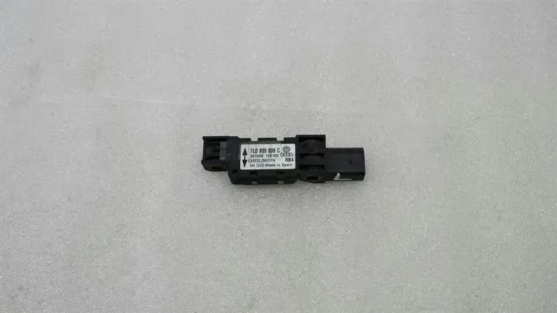 Volkswagen Touareg 7L Crash Sensor 7L0909606C Impact Sensor
