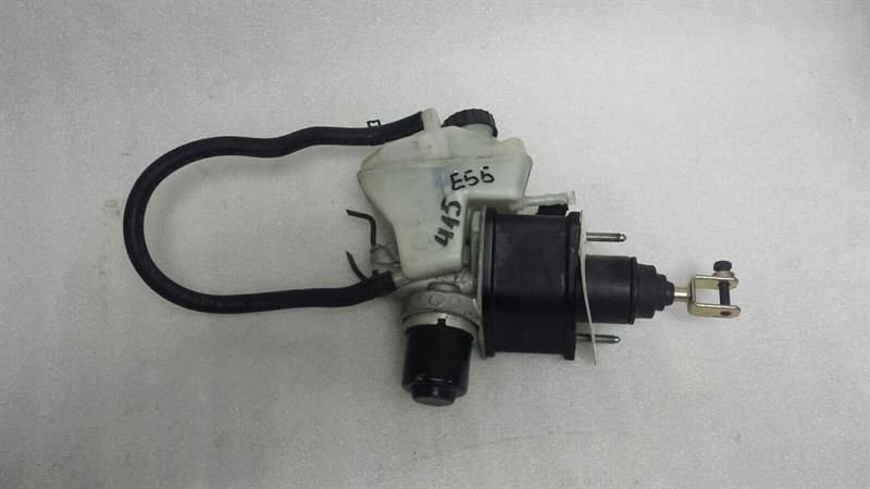 04 Mercedes E55 AMG brake booster A0004300312 brake servo master cylinder