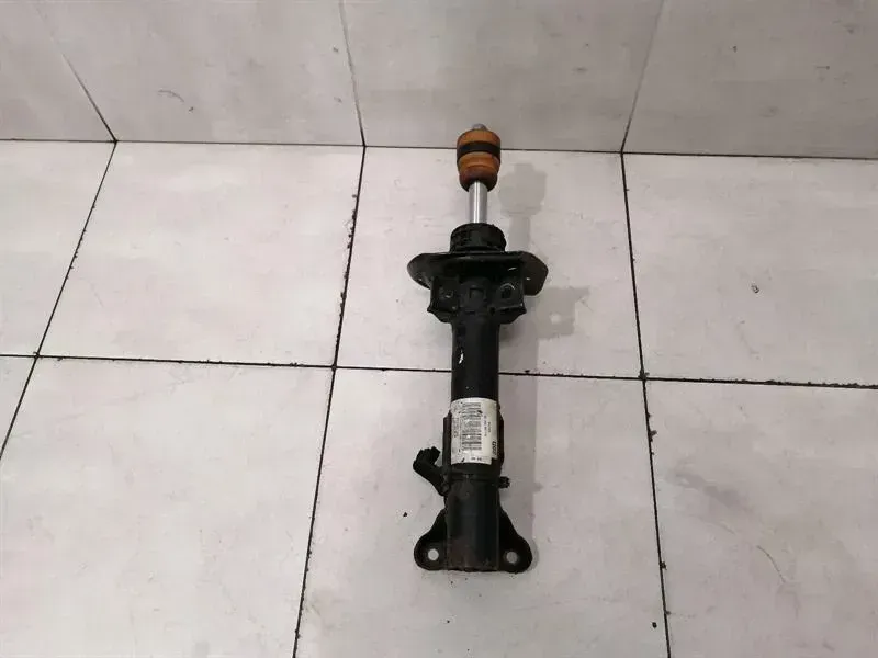 Mercedes C W204 Right Front Shock Absorber A2043202666 Shock Absorber Front Re