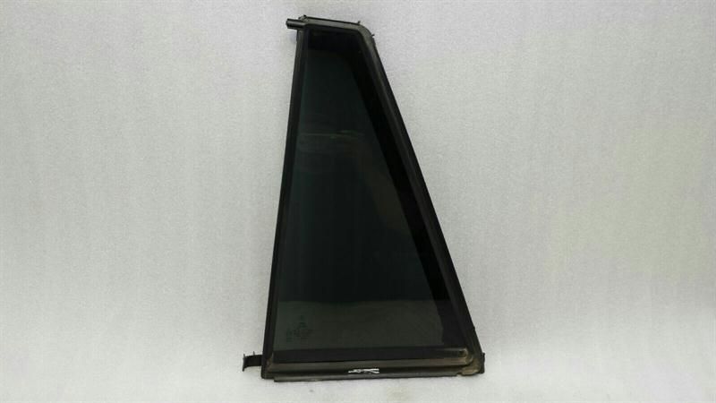 Mercedes R Class W251 Left Rear 1/4 Glass A2517301755 Door Glass 1/4 Rear Left