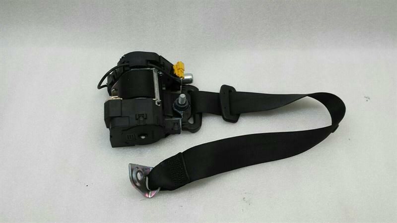 Mercedes S-Class W221 Seat Belt Rear Right A2218601485 RRH Seatbelt