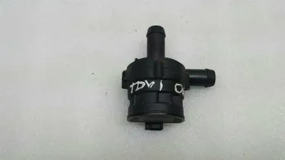 Jaguar XJ6 X350 additional cooling pump R83-18D474-AB coolant pump pump