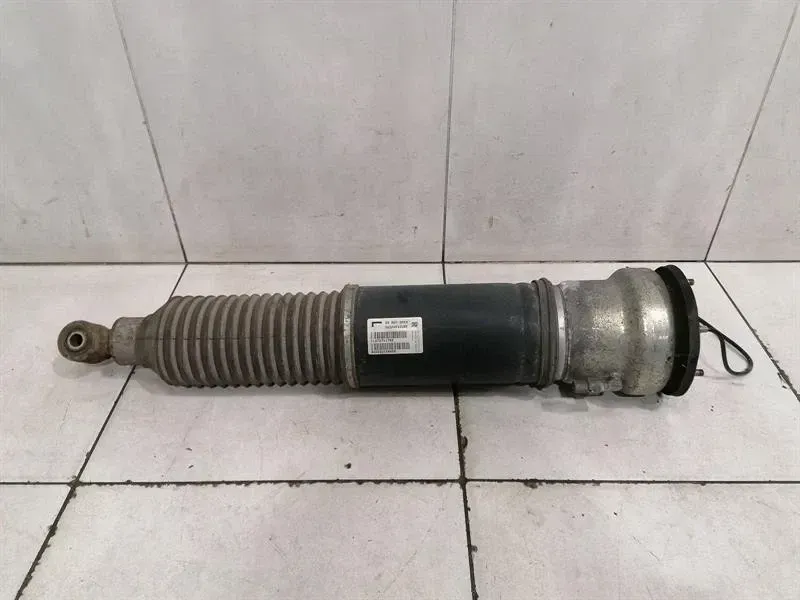 Rolls Royce Phantom MK7 Shock Absorber Rear 37106785171LH Rear Shock Absorber