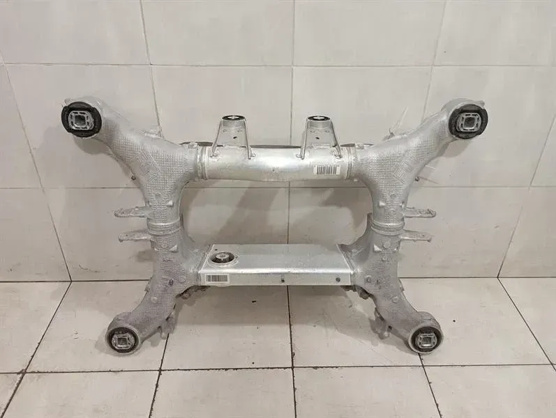 Rolls Royce Wraith RR5 Coupe Subframe Rear 33316855455 Axle Frame Rear Axle