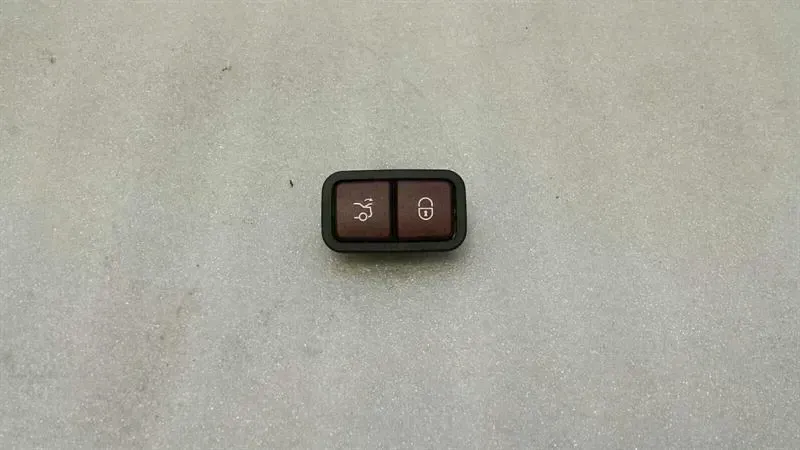 Mercedes C Class W205 Boot Switch A2208211479 Tailgate Switch