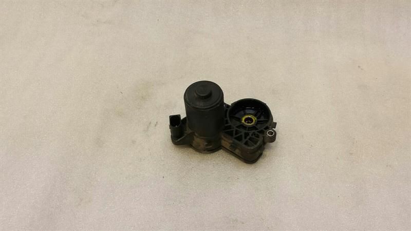 MERCEDES C CLASS W205 PARK BRAKE ENGINE A2054231698 ACTUATOR PARKING BRAKE RIGHT