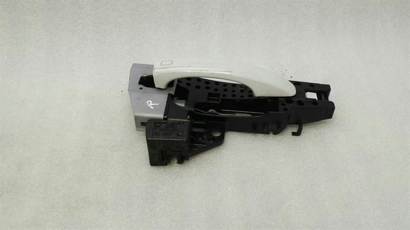 Audi S1 8X A1 RHD Right Door Handle 8T2837886B Right Hand Drive