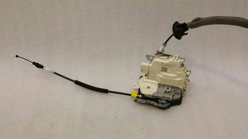 Audi S1 8X A1 RHD left door lock 8J2837015E right hand drive