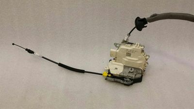 Audi S1 ​​8X A1 RHD kreiso durvju slēdzene 8J2837015E stūre labajā pusē