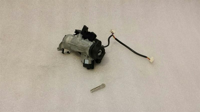 Volkswagen Golf GTD 5G Steering Lock 5Q0905865 Steering Column Lock Key