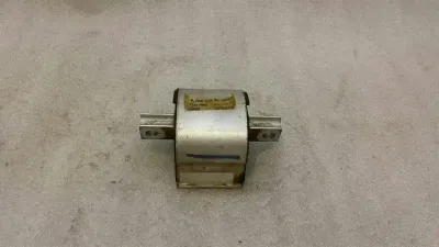 Mercedes C-Klasse W205 Getriebehalterung A2052403300 Getriebehalterung