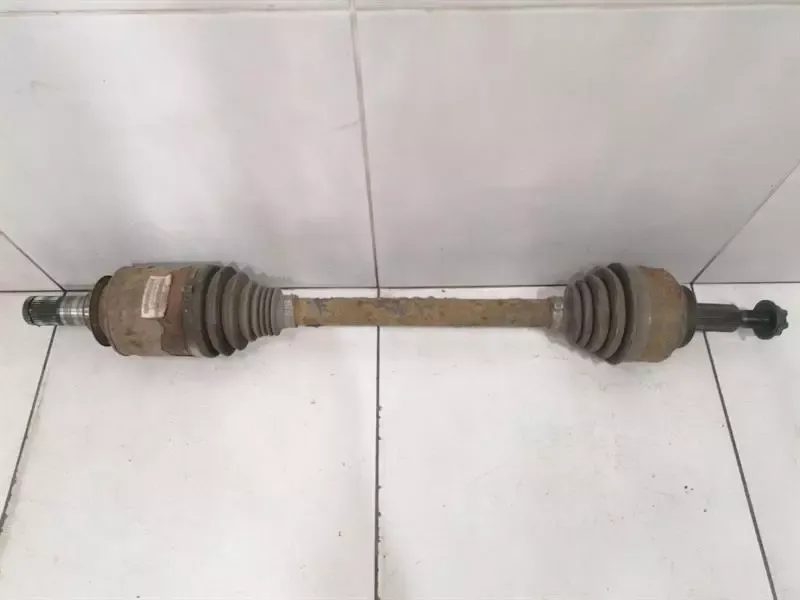 Jeep Grand Cherokee WW2 SRT8 Drive Shaft Rear Re 68193667AA RRH Drive Shaft