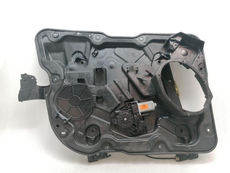 JEEP GRAND CHEROKEE WW2 FLH Door Winder 68231063AA Front Left Power Window