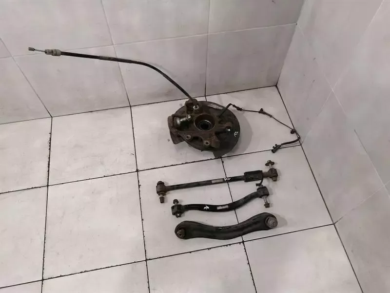 JEEP GRAND CHEROKEE WK2 MK4 Rear Hub 04877113AC Wheel Bearing Case Rear Left