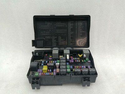 JEEP GRAND CHEROKEE WK2 MK4 front fuse box 68253442AB fuse box front