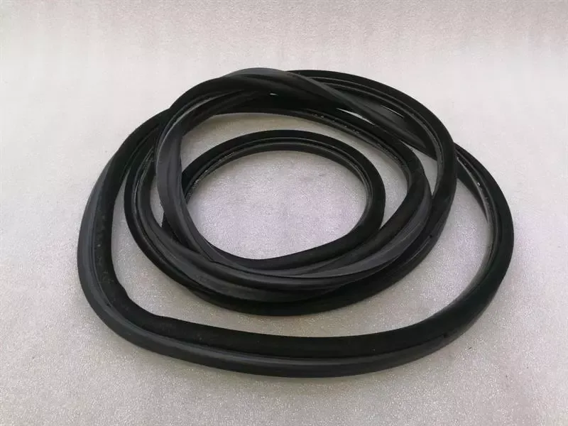 ROLLS ROYCE PHANTOM MK7 VII 7 Boat Lid Seal 51717040735 Tailgate Seals