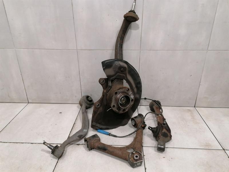 Rolls Royce Phantom MK7 VII 7 Right Front Hub 31216774836 Front Wheel Bearing Housing