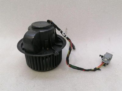 Вентилатор за отопление Ferrari FF F151 82048900 Вентилатор за отопление на двигателя ДЯСНО ДЯСНО КОРМИЛО