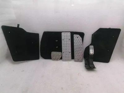 Ferrari FF F151 Gas Pedal FOOTWELL FF Accelerator Pedal FOOTWELL SET RIGHT HANDLE RHD