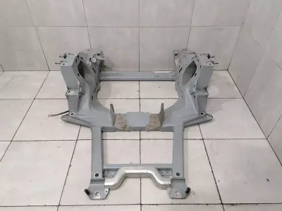 Ferrari Purosangue F175 Subframe Rear 985776876 Axle Frame Rear Axle Gearbox