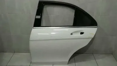 Mercedes C Klass W204 Vänster Bakdörr A2047300105 Dörr Bak Vänster