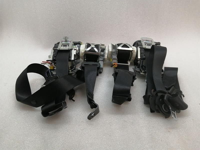 Mercedes E Class W212 seat belt set A2128606585 seat belt set 9C94