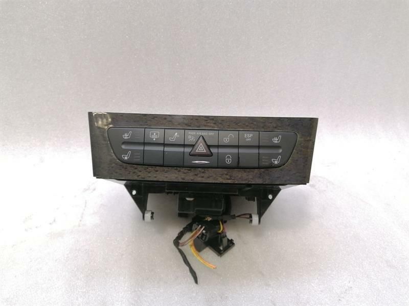 Mercedes E Class W211 CD Changer A2118706189 CD Changer