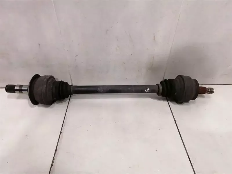 Mercedes C63 AMG W204 Left Rear Drive Shaft A2043501610 Drive Shaft Rear Li