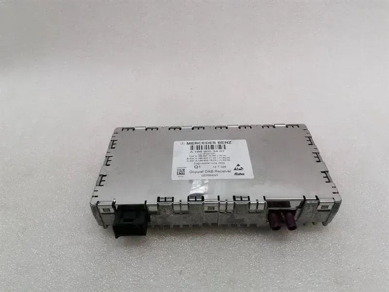 Mercedes C Class W204 Electronic Module A1669003407 ECU DAB TUNER