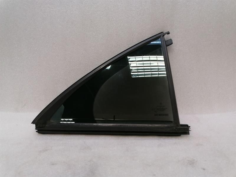 Mercedes S-class W221 RRH quarter glass A2217302420 door window 1⁄4 rear right
