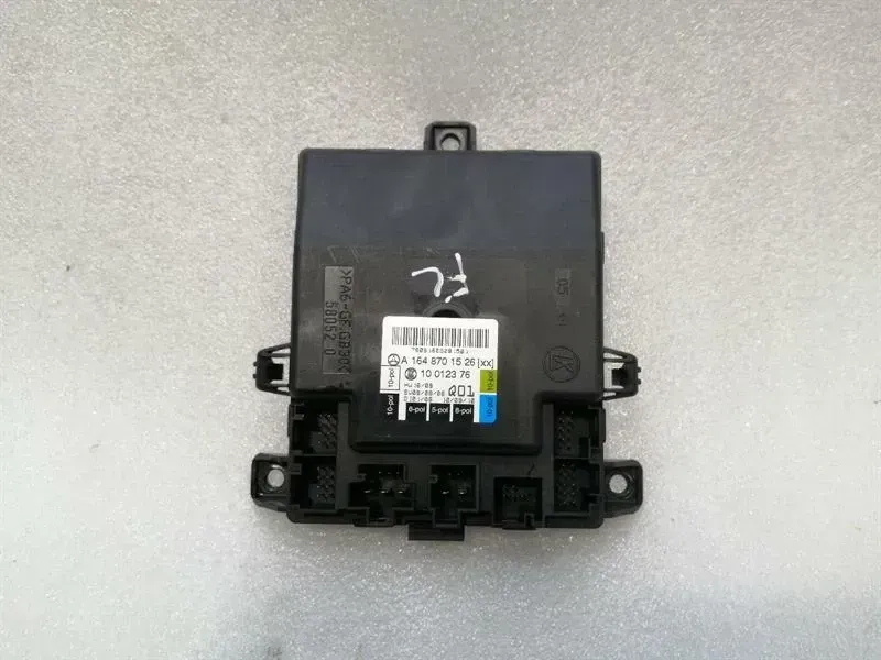 Mercedes ML W164 Left Door Electronic Module A1648701526 Left Door Control Unit