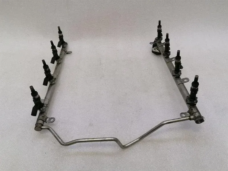 Mercedes ML W164 Fuel Rail A1560701595 Injection Strip Pipe Distributor M156 V8