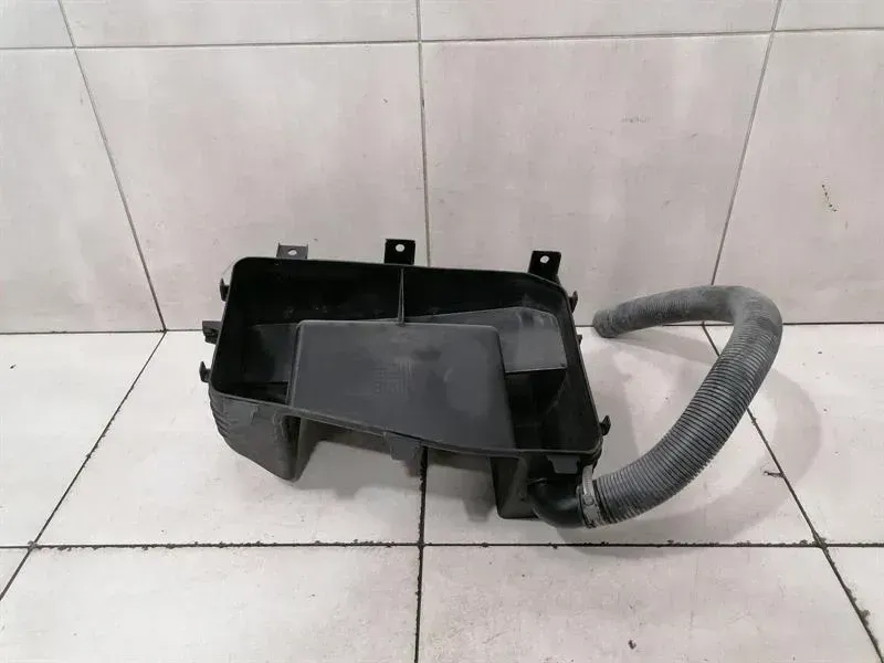 Ferrari F12 BERLINETTA F152 Air Intake Tray 84058100 Air Home