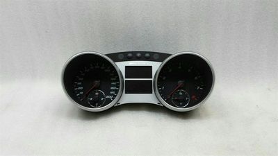 Mercedes ML63 AMG V8 W164 Instrument Cluster A1645401148 Speedometer 200MPH