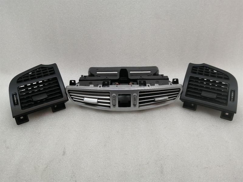 Mercedes CL W216 Air Vent Set A2168300554 Vent Nozzle Vent Grille Set