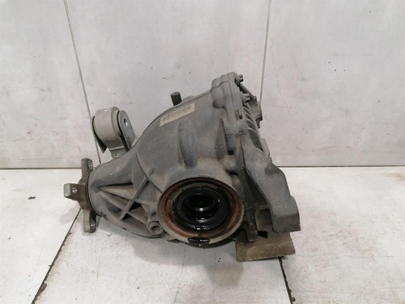 Mercedes W212 Rear Diff A2043504714 2.82 AMG E63 C63 W204 Rear Differential