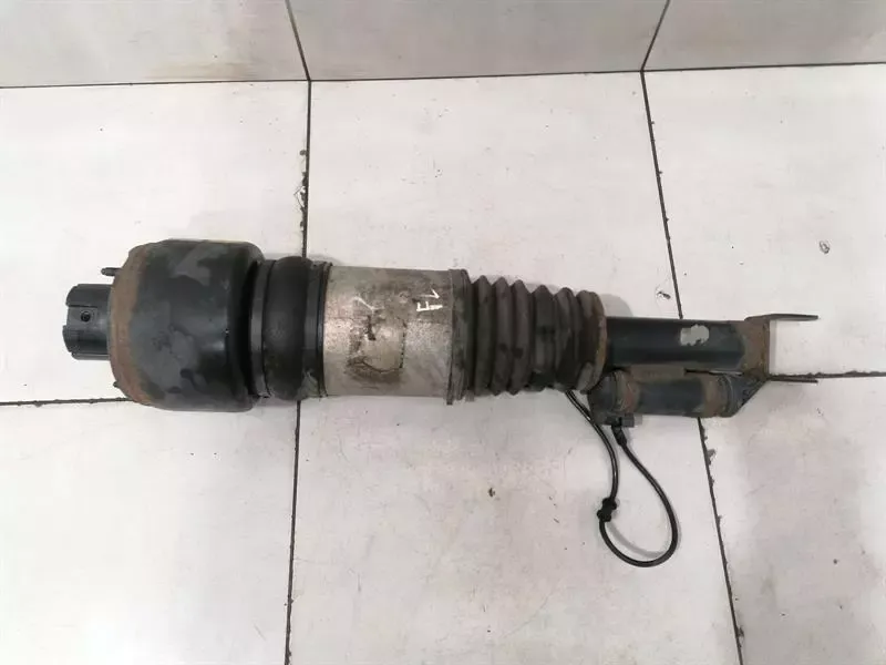 Mercedes CLS W219 LEF shock absorber front A2113208313 shock absorber front left