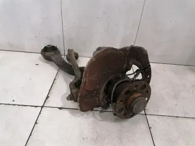 Mercedes E Class W212 Vänster framnav A2123300120 Hjullagerhus fram vänster