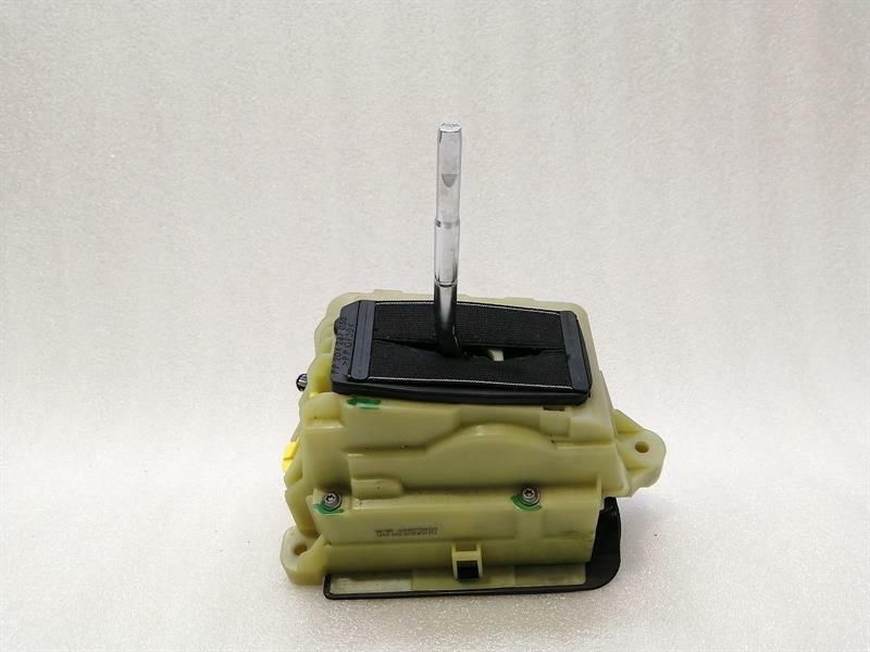 Mercedes C Class W204 Gear Selector A2042677524 Gear Shift Linkage