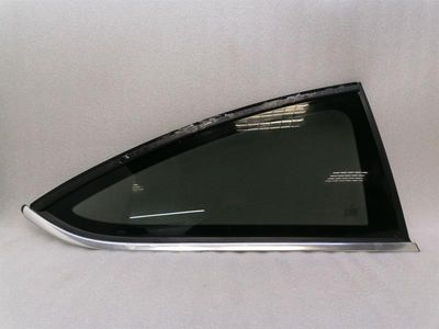 Mercedes C W204 labais aizmugurējais ceturkšņa stikls A2046702000 durvju logs 1⁄4 aizmugurējais labais