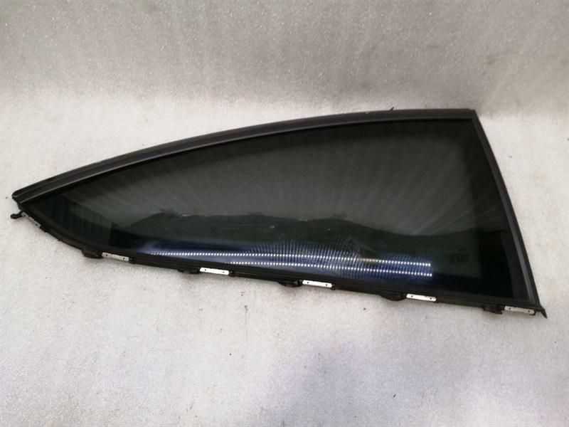 Mercedes C W204 right rear quarter glass A2046706812 door window 1/4 rear right