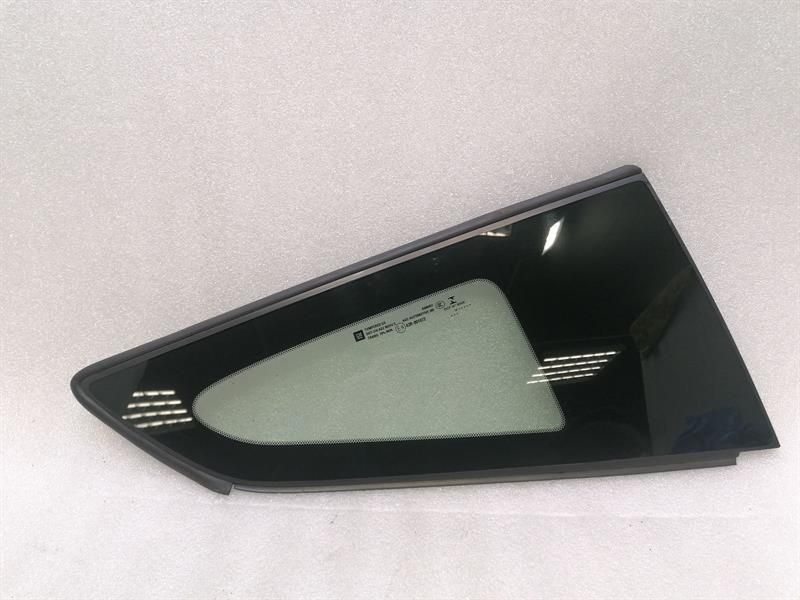 Chevrolet Corvette C7 Right Rear 1/4 Glass 84250099 Door Window 1/4 Rear RH