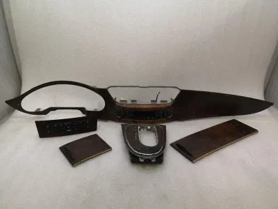 Zestaw osłon na deskę rozdzielczą MERCEDES CLS W219 A2196800171 Zestaw listew maskujących A2196800036