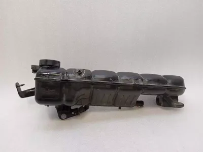 Chevrolet Corvette C8 Expansion Tank 84889157 Expansion Tank Coolant